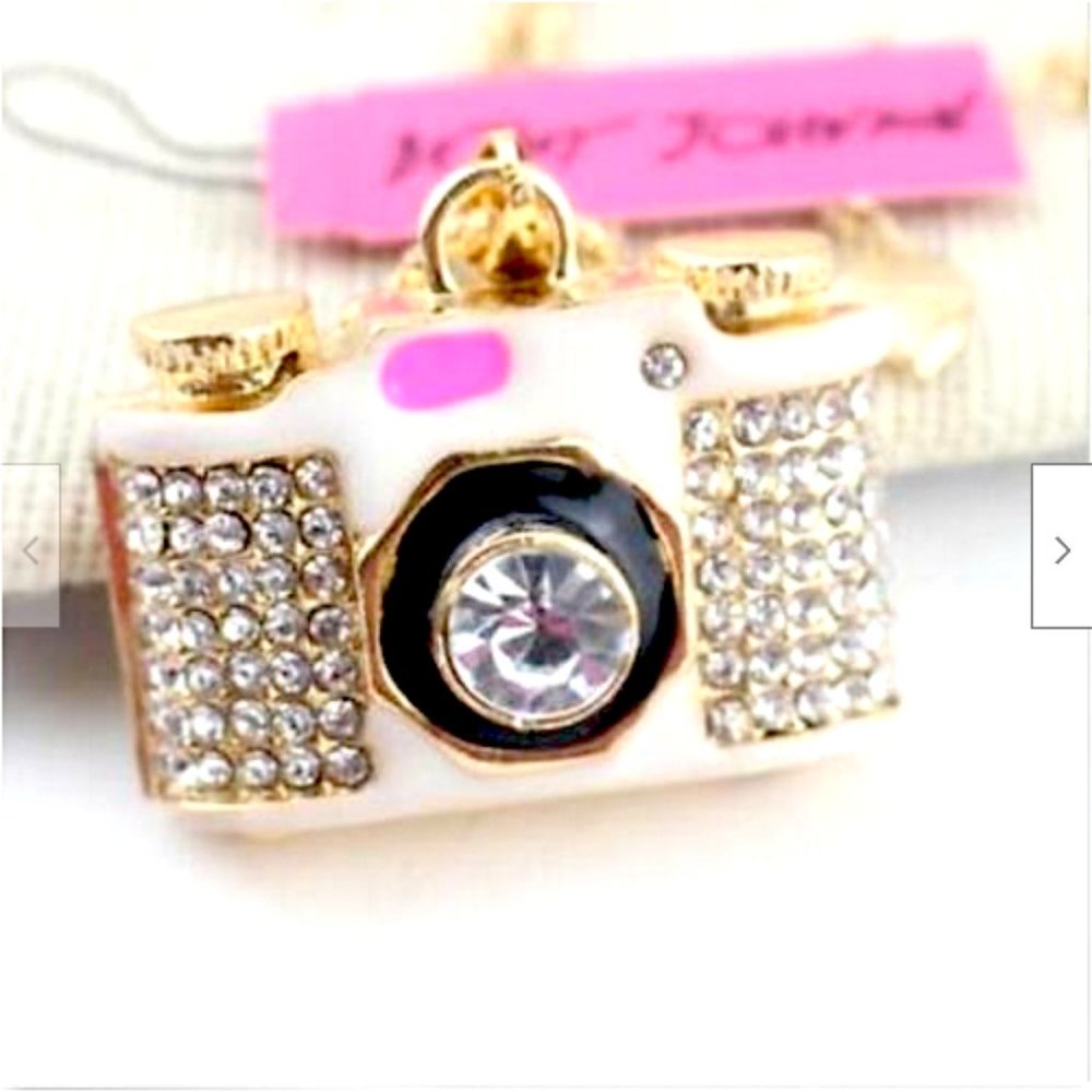 Black & White Rhinestone & Enamel CAMERA Pendant with 24"-26" Necklace